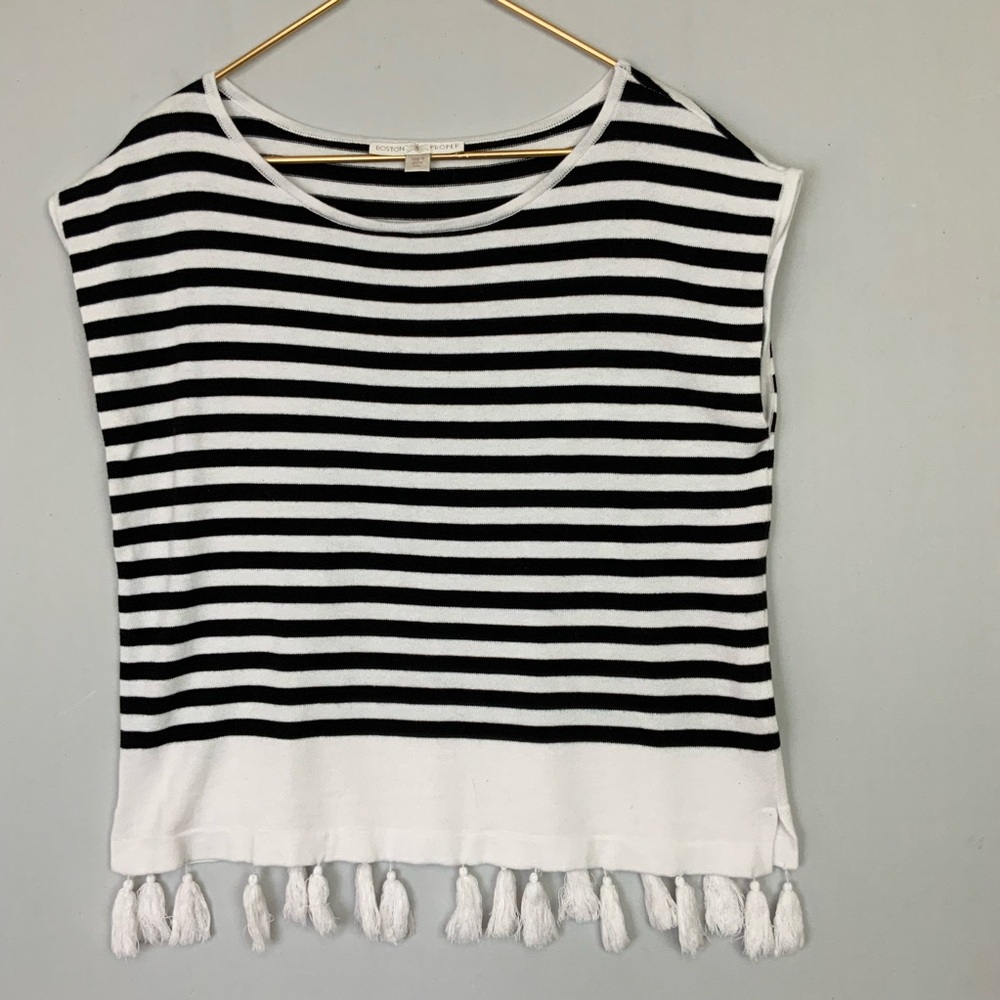Boston Proper Sz Small Black White Sleeveless Knit Tassel Trim Boxy Knit Top